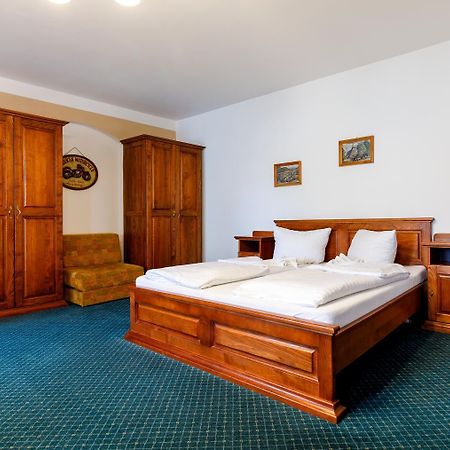 Penzion A Apartmany Daro Bozi Dar Bagian luar foto